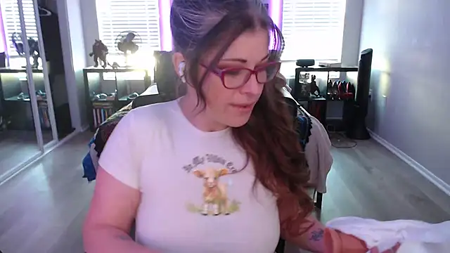 Snapshot of TheLenaAdams chatting on January 2025 07:31:02 PM TheLenaAdams online show from January 2025 07:31:02 PM