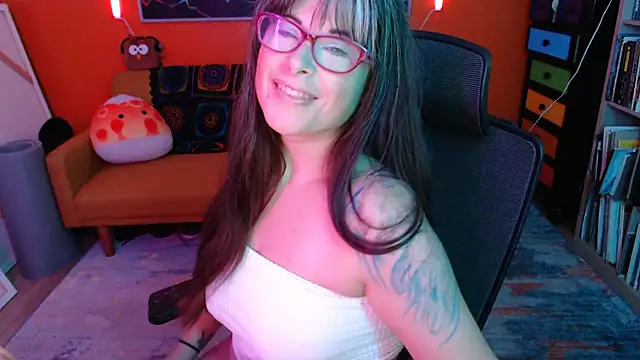 Snapshot of TheLenaAdams chatting on September 2025 01:48:02 PM TheLenaAdams online show from September 2025 01:48:02 PM