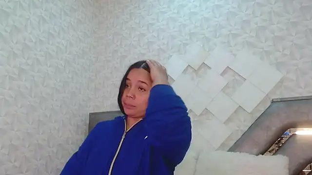 Snapshot of EmilyQueen3x chatting on September 2025 02:09:02 PM EmilyQueen3x online show from September 2025 02:09:02 PM