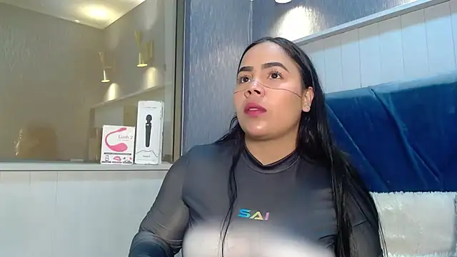 Snapshot of EmilyQueen3x chatting on January 2026 01:16:01 PM EmilyQueen3x online show from January 2026 01:16:01 PM