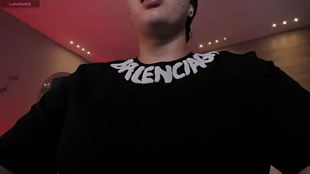 Snapshot of MartinnaBonnet chatting on March 2025 10:46:01 AM MartinnaBonnet online show from March 2025 10:46:01 AM