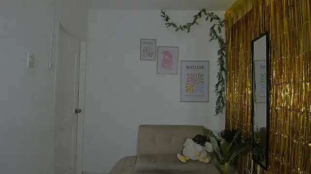 hornyprincess   online show from November 2025 06:08:01 PM