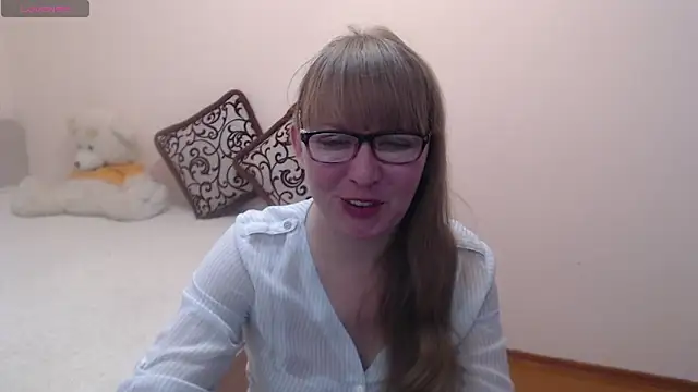 MargotLot online show from January 2025 04:44:01 AM