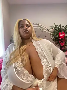 BigFineSelena online show from February 2025 07:20:02 PM