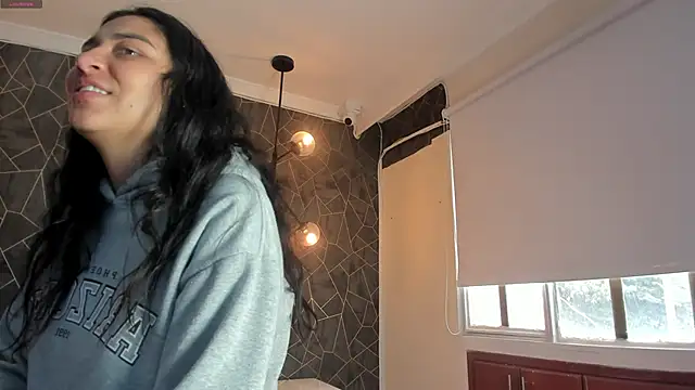 dayra angels online show from November 2025 05:12:01 PM