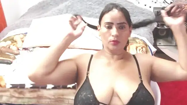 Snapshot of anie_milf1 chatting on February 2025 03:47:02 AM anie milf1 online show from February 2025 03:47:02 AM