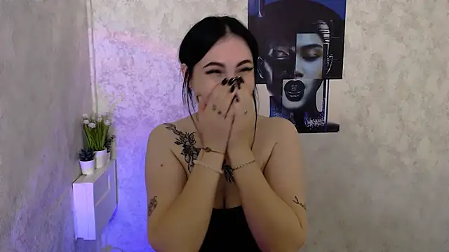 Snapshot of MisssShy_ chatting on September 2025 07:09:02 AM MisssShy online show from September 2025 07:09:02 AM
