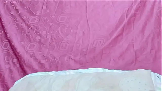 sophiie 93 online show from November 2025 07:38:01 PM