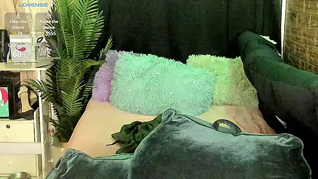 Snapshot of Horny_Sassy chatting on March 2025 06:15:02 AM Horny Sassy online show from March 2025 06:15:02 AM