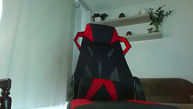 Robyn Miller online show from September 2025 01:33:02 PM