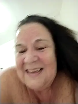 Yaya Mineira online show from September 2025 10:44:02 PM