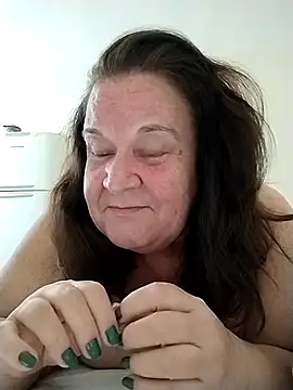 Yaya Mineira online show from November 2025 07:13:01 PM