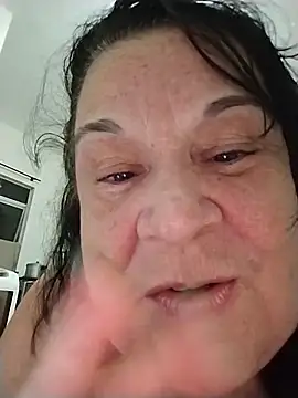 Yaya Mineira online show from May 2026 11:12:03 PM