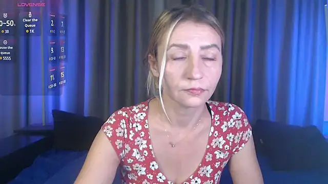 Snapshot of ZoeGrant chatting on January 2025 08:07:02 PM ZoeGrant online show from January 2025 08:07:02 PM