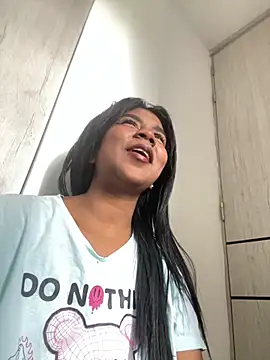 CuteEbony1 online show from October 2025 04:59:02 PM