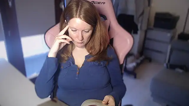 Snapshot of Exotic-Desire chatting on November 2025 08:24:01 AM Exotic-Desire online show from November 2025 08:24:01 AM