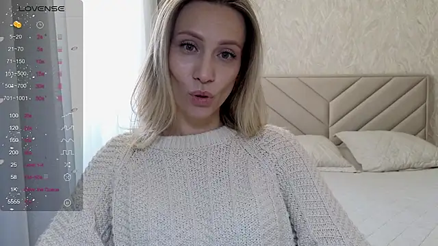Snapshot of Alice_Wonders chatting on April 2026 07:12:02 AM Alice Wonders online show from April 2026 07:12:02 AM