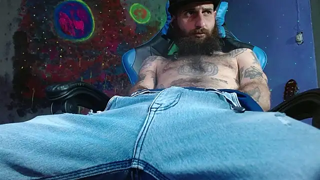 Snapshot of Tatted21xxx chatting on January 2025 04:12:02 PM Tatted21xxx online show from January 2025 04:12:02 PM