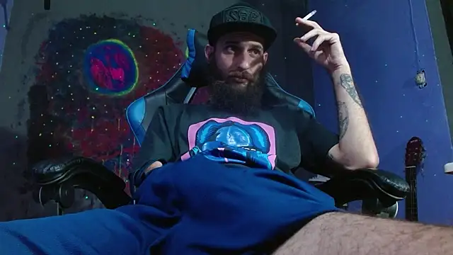 Snapshot of Tatted21xxx chatting on January 2025 09:37:01 PM Tatted21xxx online show from January 2025 09:37:01 PM