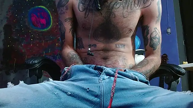 Snapshot of Tatted21xxx chatting on January 2025 08:14:02 PM Tatted21xxx online show from January 2025 08:14:02 PM