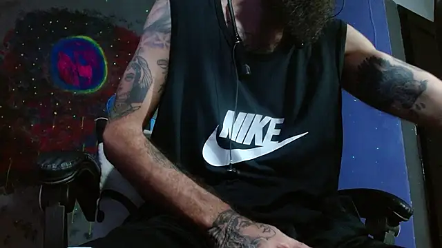 Snapshot of Tatted21xxx chatting on February 2025 07:55:01 PM Tatted21xxx online show from February 2025 07:55:01 PM