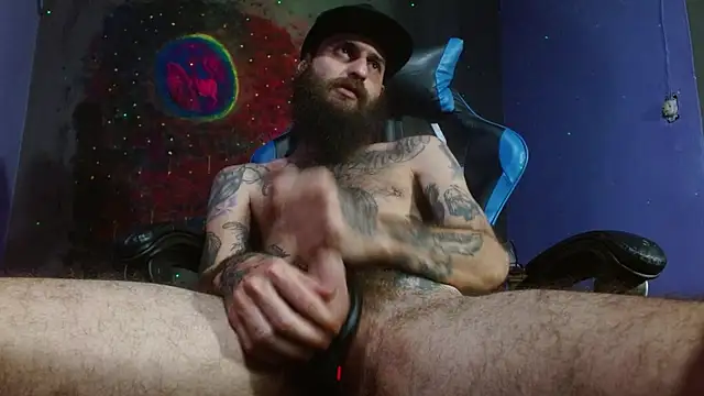 Snapshot of Tatted21xxx chatting on February 2025 05:19:01 AM Tatted21xxx online show from February 2025 05:19:01 AM