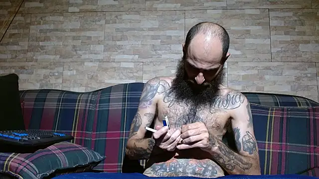 Snapshot of Tatted21xxx chatting on March 2025 03:40:01 AM Tatted21xxx online show from March 2025 03:40:01 AM