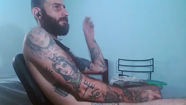 Snapshot of Tatted21xxx chatting on September 2025 03:39:02 PM Tatted21xxx online show from September 2025 03:39:02 PM