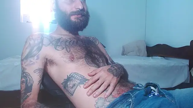 Snapshot of Tatted21xxx chatting on September 2025 03:39:02 PM Tatted21xxx online show from September 2025 03:39:02 PM