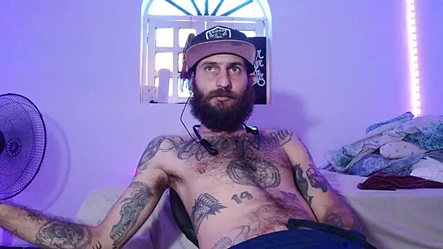 Snapshot of Tatted21xxx chatting on October 2025 01:12:01 PM Tatted21xxx online show from October 2025 01:12:01 PM