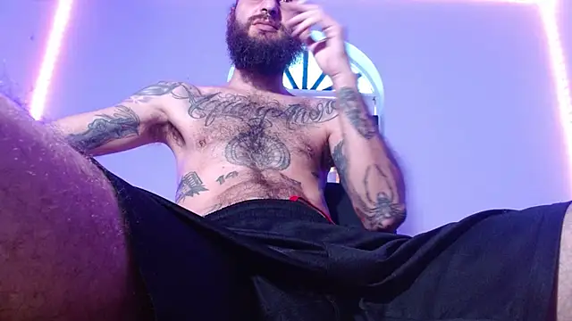 Snapshot of Tatted21xxx chatting on November 2025 06:51:01 PM Tatted21xxx online show from November 2025 06:51:01 PM