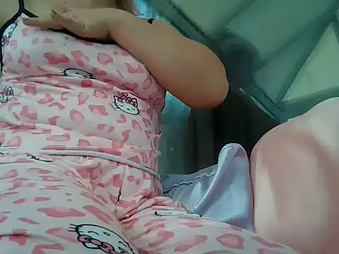 Snapshot of RealLittleRedRidingHood chatting on December 2024 11:43:02 AM RealLittleRedRidingHood online show from December 2024 11:43:02 AM