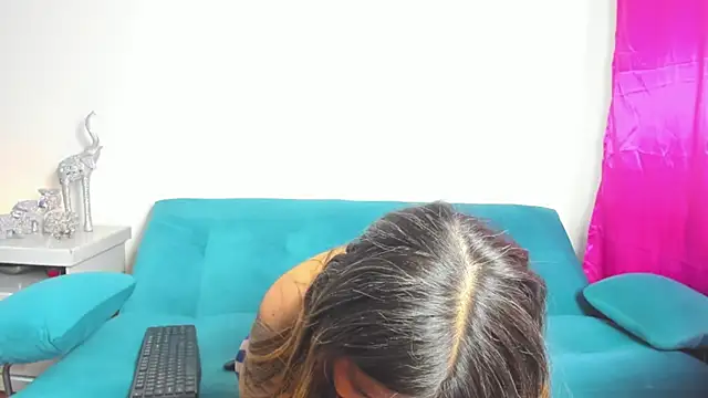 Victoria Jonness online show from October 2025 05:57:01 PM