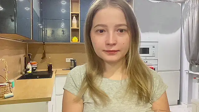 CharmingSarah online show from September 2025 03:57:01 PM