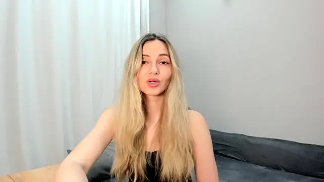 Snapshot of _DarkRose_ chatting on February 2026 04:07:02 PM DarkRose online show from February 2026 04:07:02 PM