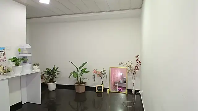 NicoleCortez online show from December 2024 03:43:01 AM