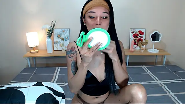 CheskaVenice5 online show from December 2024 07:25:01 AM