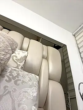 Snapshot of ALISSON_FOXXX1 chatting on November 2025 10:54:02 PM ALISSON FOXXX1 online show from November 2025 10:54:02 PM