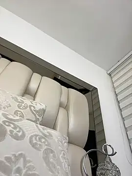 Snapshot of ALISSON_FOXXX1 chatting on November 2025 10:52:02 PM ALISSON FOXXX1 online show from November 2025 10:52:02 PM