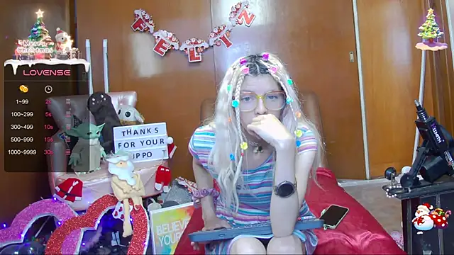 Skinygirl online show from December 2024 10:34:01 PM