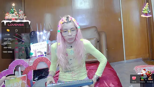 Skinygirl online show from February 2025 11:05:01 PM