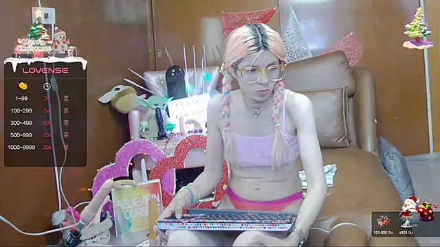 Skinygirl online show from February 2025 03:04:02 AM