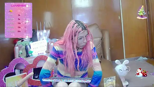 Skinygirl online show from September 2025 01:18:01 AM