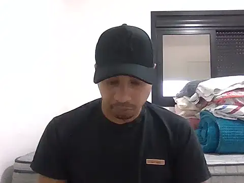 Juninho10c online show from November 2025 02:52:02 PM