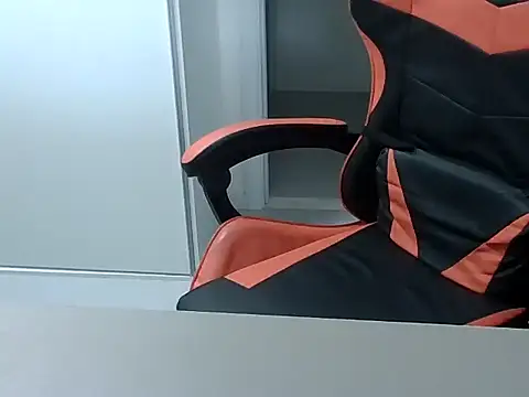 Juninho10c online show from November 2025 12:11:01 PM