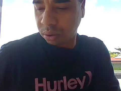 Juninho10c online show from November 2025 01:22:02 PM