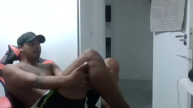 Juninho10c online show from February 2026 01:48:02 AM