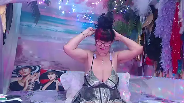 NightOrhideya online show from September 2025 12:08:02 PM