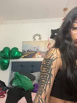 vaness weet online show from March 2025 07:42:02 PM