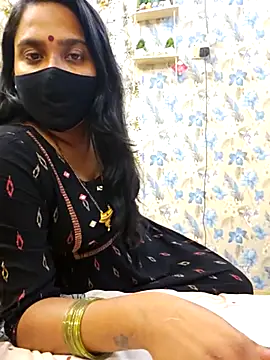 Snapshot of Queen_Anushka69 chatting on February 2025 06:43:02 PM Queen Anushka69 online show from February 2025 06:43:02 PM